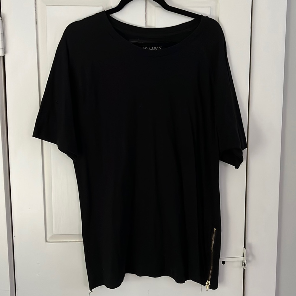 The Narrows Side Zip T